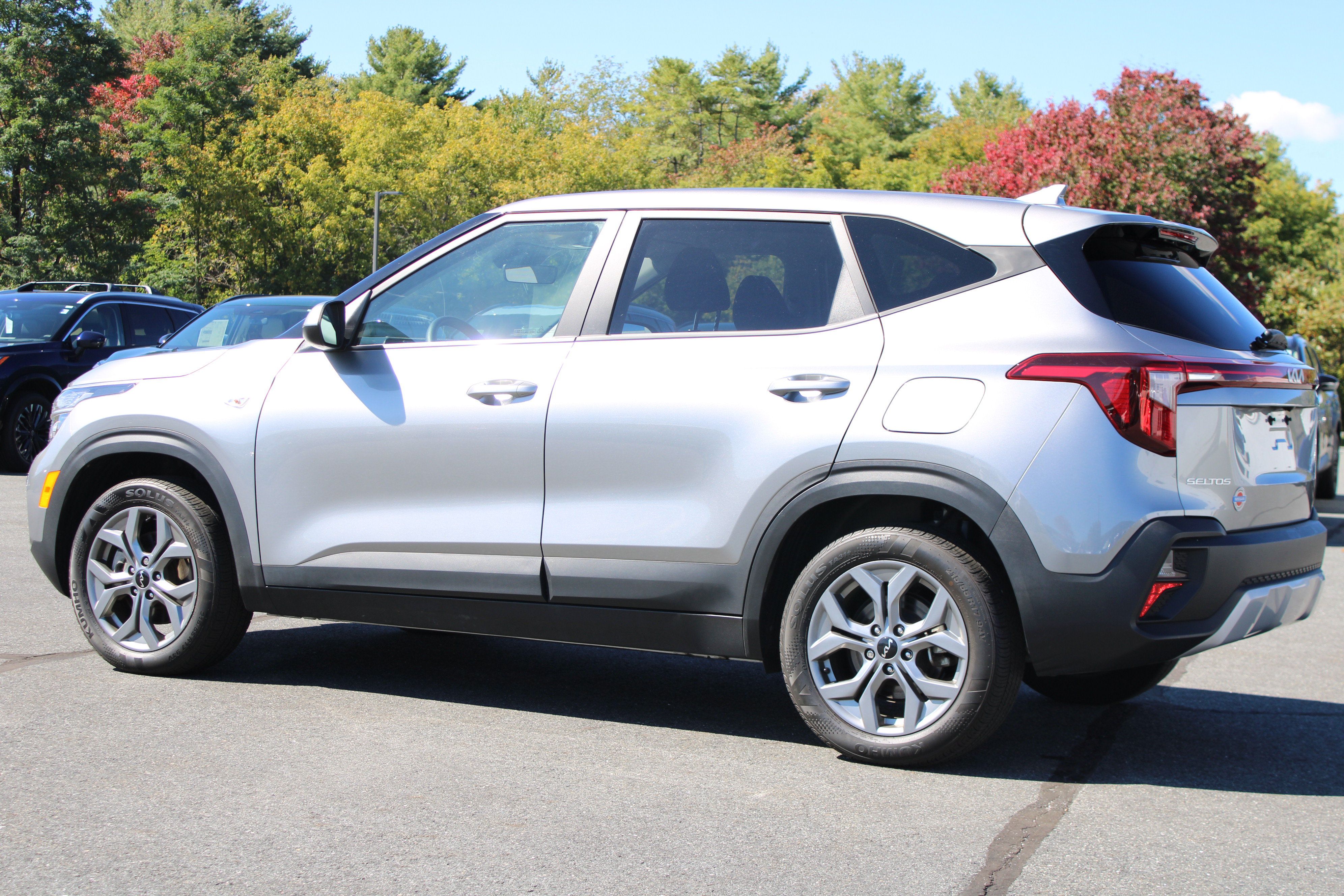 Used 2024 Kia Seltos LX AWD/4WD image 10