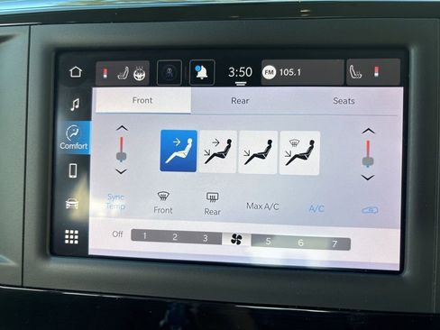 Used 2024 Chrysler Voyager LX FWD image 40