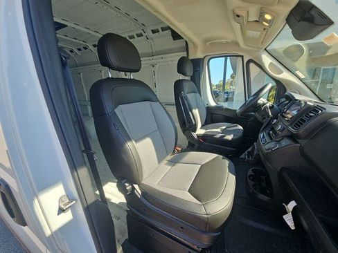 Used 2026 RAM ProMaster 2500 w/ Convenience Group FWD image 25