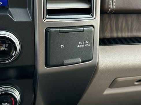 Used 2020 Ford F150 Limited w/ Trailer Tow Package image 31