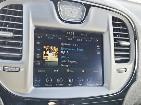 Used 2023 Chrysler 300 S image 30