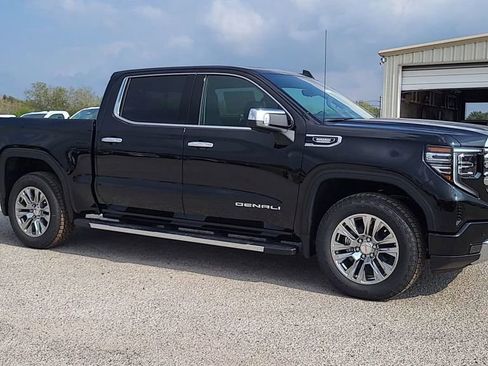 New 2026 GMC Sierra 1500 Denali w/ Technology Package image 9
