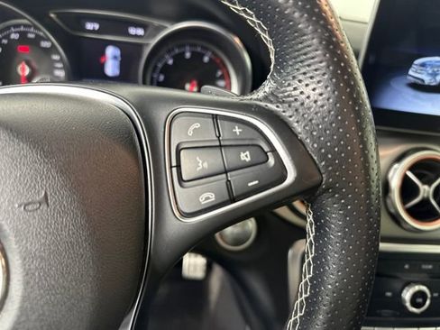 Used 2018 Mercedes-Benz GLA 250 4MATIC image 16