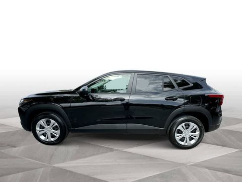 Used 2025 Chevrolet Trax LS FWD image 5