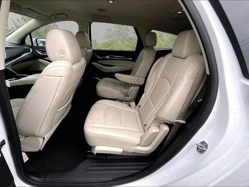Used 2023 Buick Enclave Essence image 24