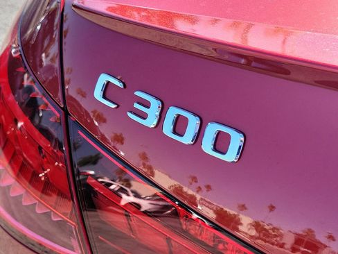 Used 2022 Mercedes-Benz C 300 Sedan image 7