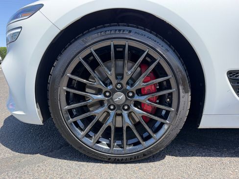 Used 2022 Genesis G70 3.3T Launch Edition RWD image 26