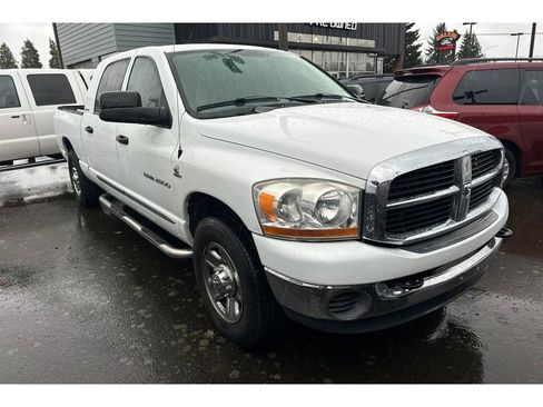 Used 2006 Dodge Ram 2500 Truck SLT image 2