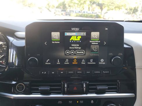 Certified 2023 Nissan Pathfinder SL FWD image 27