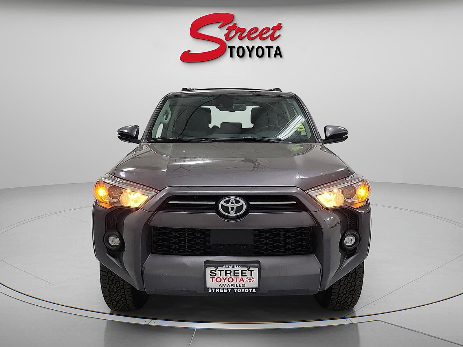 Used 2022 Toyota 4Runner SR5 Premium w/ Moonroof Package AWD/4WD image 4