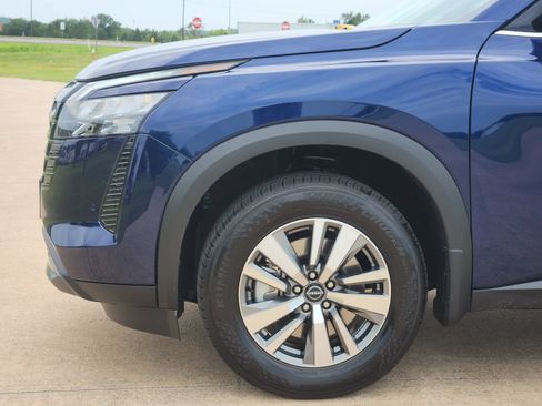 New 2026 Nissan Pathfinder SL FWD image 10
