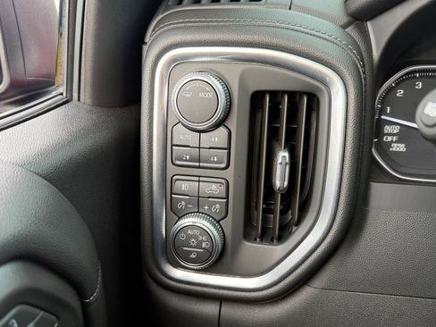 Used 2020 GMC Sierra 1500 SLT w/ SLT Premium Plus Package image 31