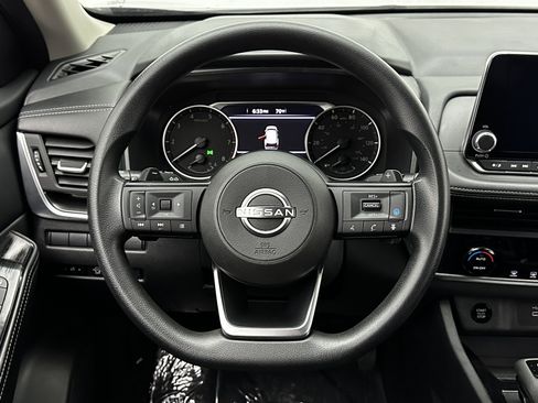 Used 2024 Nissan Rogue SV image 25