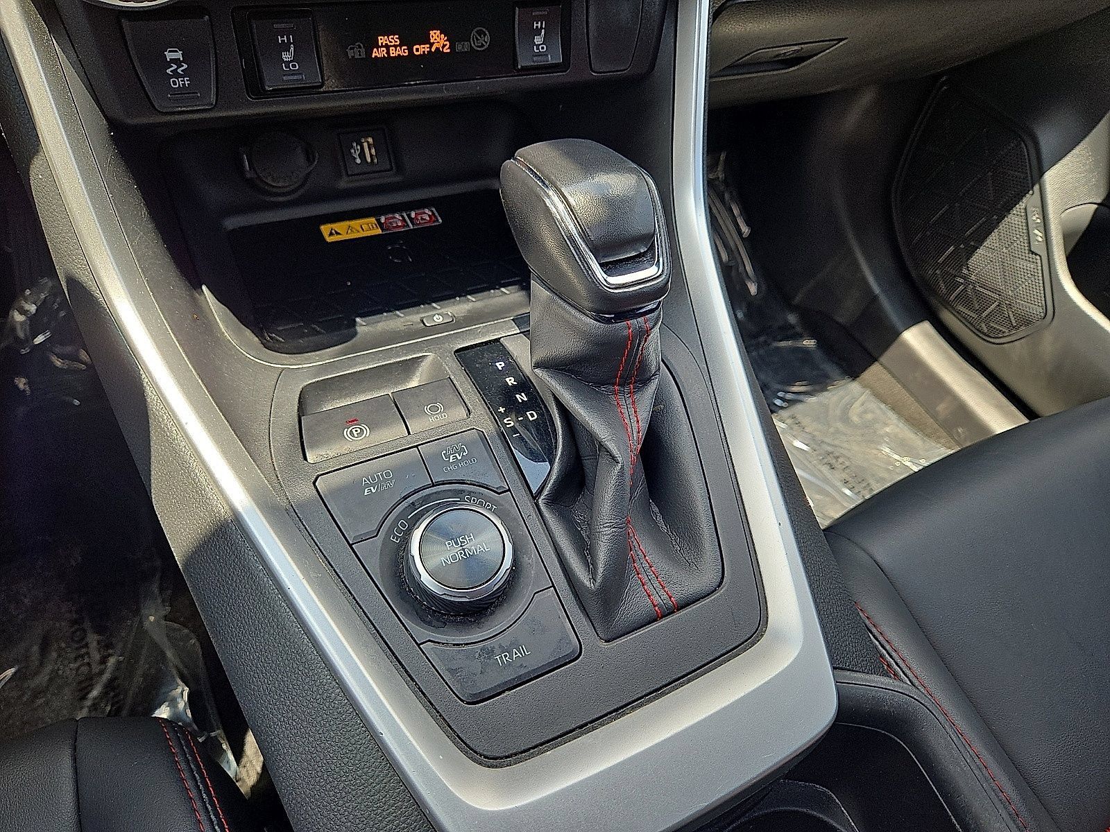 Used 2023 Toyota RAV4 XSE AWD/4WD image 31