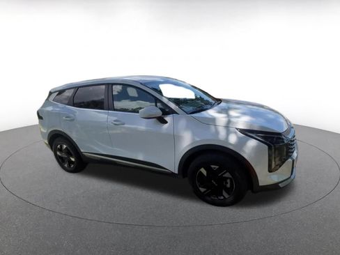 Used 2026 Kia Sportage LX AWD/4WD image 2