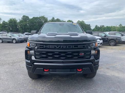 Used 2025 Chevrolet Silverado 1500 Custom Trail Boss AWD/4WD image 3