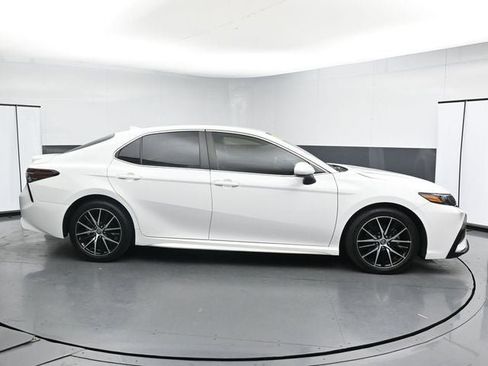 Used 2023 Toyota Camry SE FWD image 13