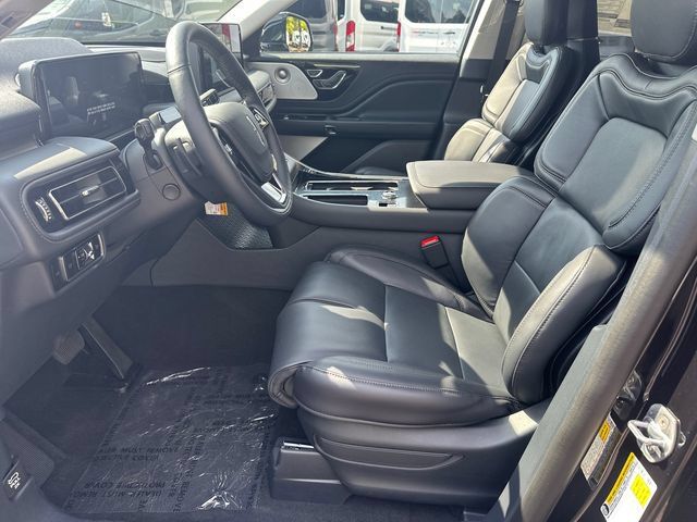 New 2026 Lincoln Aviator Reserve w/ Luxury Package RWD image 10