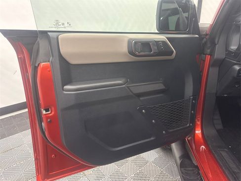 Used 2024 Ford Bronco Wildtrak image 11