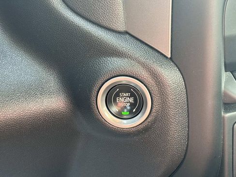 Used 2022 Chevrolet Silverado 1500 W/T RWD image 14