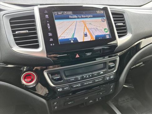Used 2017 Honda Pilot Elite image 16