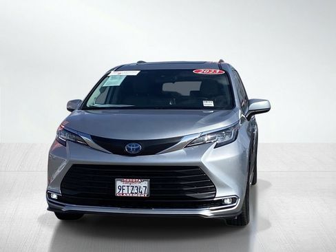 Certified 2023 Toyota Sienna XLE w/ XLE Plus Package FWD image 13