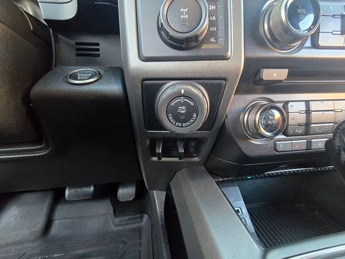 Used 2018 Ford F150 Raptor w/ Equipment Group 802A Luxury image 44