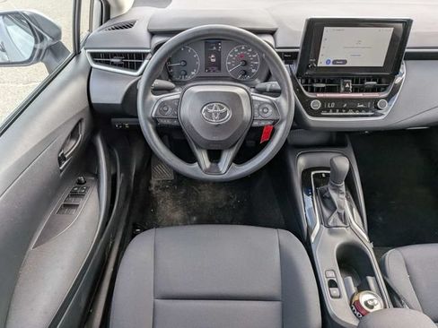 Used 2025 Toyota Corolla LE FWD image 12