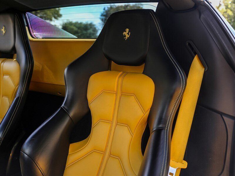 Used 2013 Ferrari 458 Spider RWD image 38