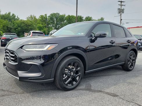 New 2025 Honda HR-V Sport image 2
