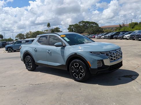 Used 2022 Hyundai Santa Cruz SEL Premium AWD/4WD image 2
