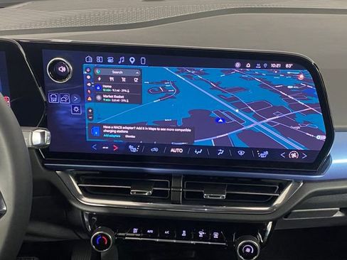Certified 2026 Chevrolet Equinox EV LT FWD image 21