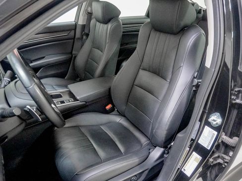 Used 2022 Honda Accord Touring image 18