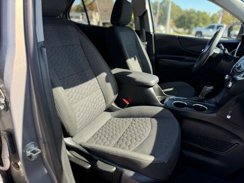 Used 2018 Chevrolet Equinox LT image 21