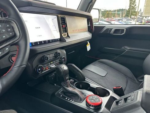 New 2025 Ford Bronco Raptor image 17