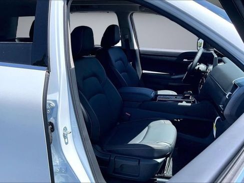New 2026 Nissan Pathfinder SL FWD image 11