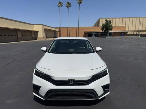 Used 2022 Honda Civic LX image 2