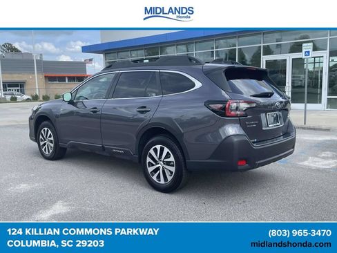 Used 2024 Subaru Outback Premium AWD/4WD image 4