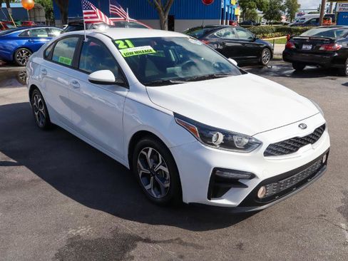 Used 2021 Kia Forte LXS FWD image 7