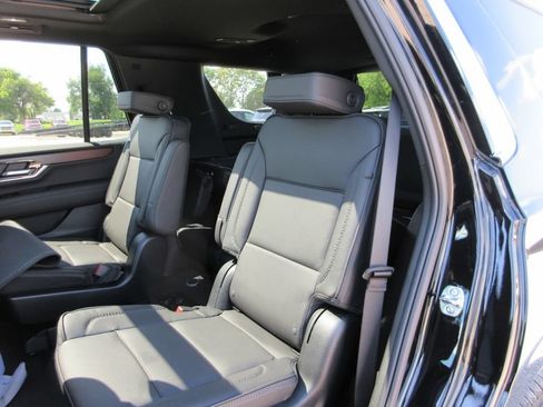 New 2026 GMC Yukon Denali w/ Denali Reserve Package AWD/4WD image 10