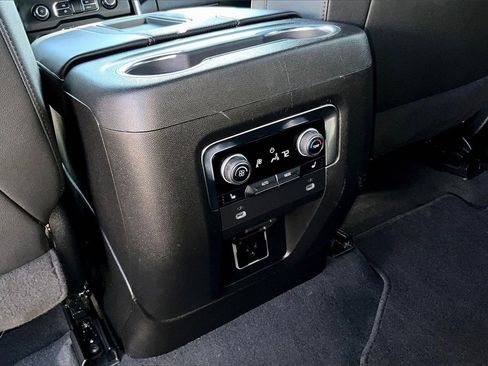 Used 2024 Chevrolet Tahoe Premier image 32