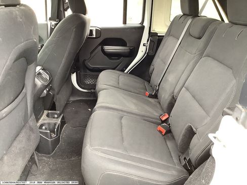 Used 2018 Jeep Wrangler Unlimited Sport S AWD/4WD image 13