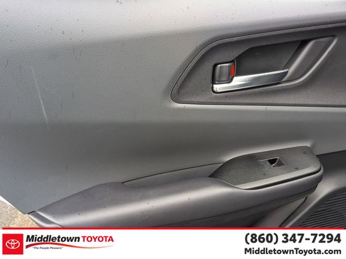 Used 2024 Toyota Prius XLE image 28