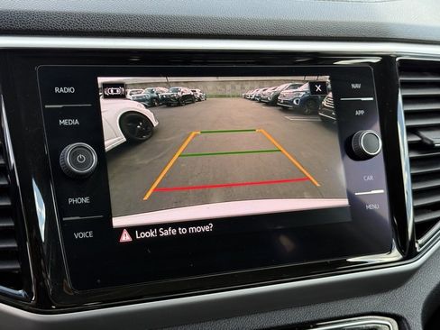 Used 2022 Volkswagen Atlas SEL R-Line image 23