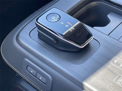 New 2025 Nissan Ariya FWD image 11