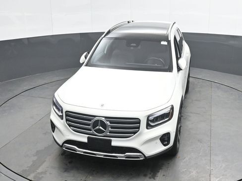 Used 2025 Mercedes-Benz GLB 250 4MATIC image 37