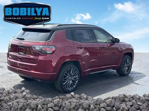 Used 2022 Jeep Compass High Altitude AWD/4WD image 3