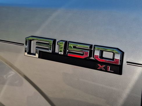 Used 2016 Ford F150 XL w/ Equipment Group 101A Mid AWD/4WD image 11