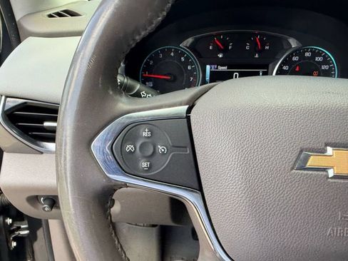 Used 2019 Chevrolet Traverse LT FWD image 19