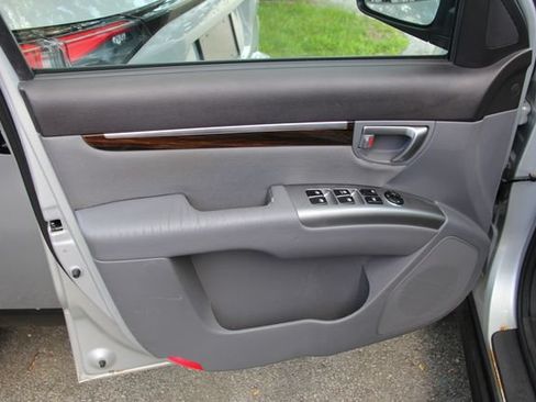 Used 2012 Hyundai Santa Fe GLS AWD/4WD image 16